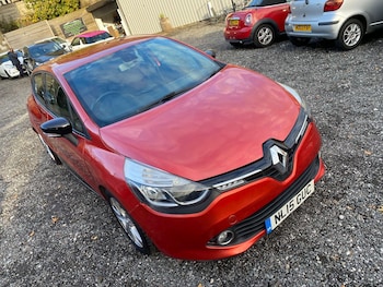 2015 (15) - 0.9 TCe ECO Dynamique MediaNav Euro 5 (s/s) 5dr