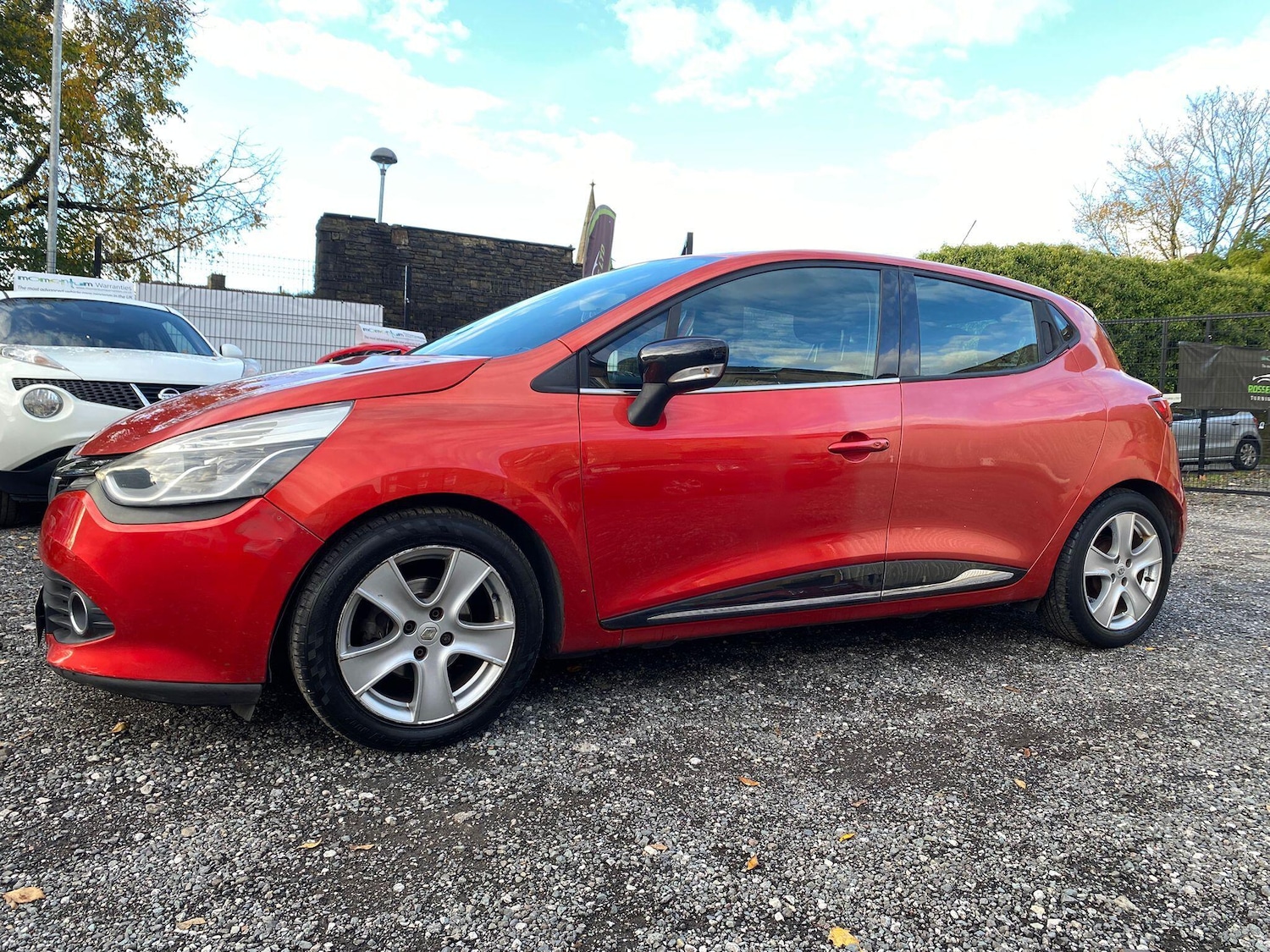 Used Renault Clio 2015 for sale - 76370643: Photo 4