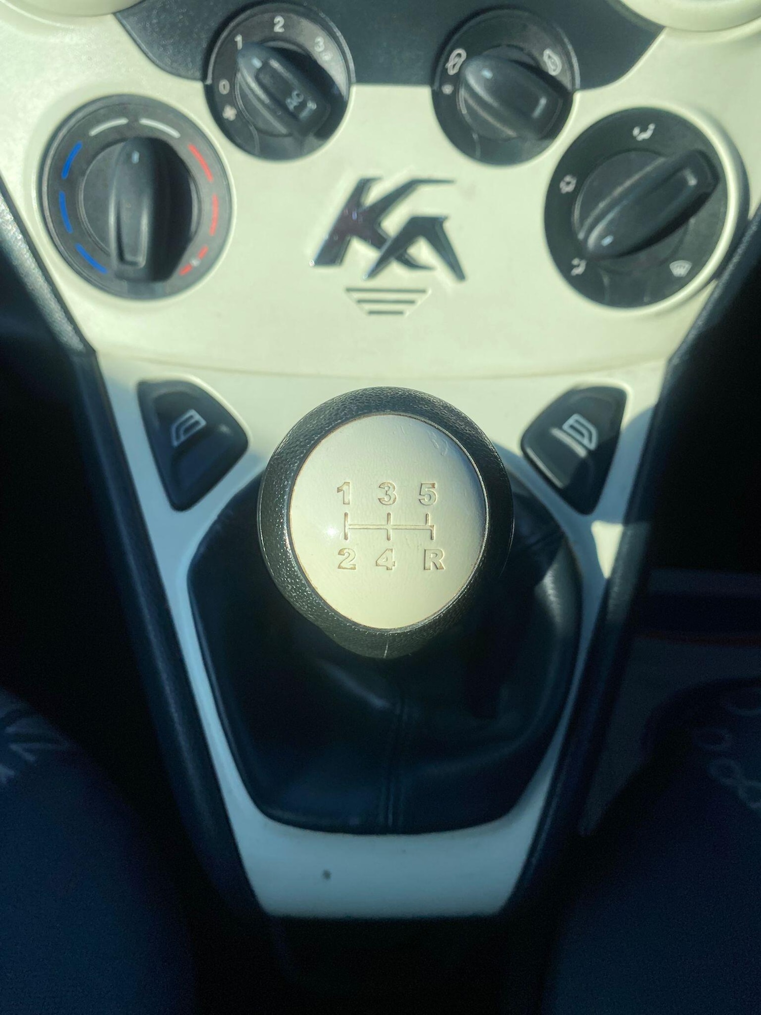 Used Ford Ka 2013 for sale - 76658701: Photo 28