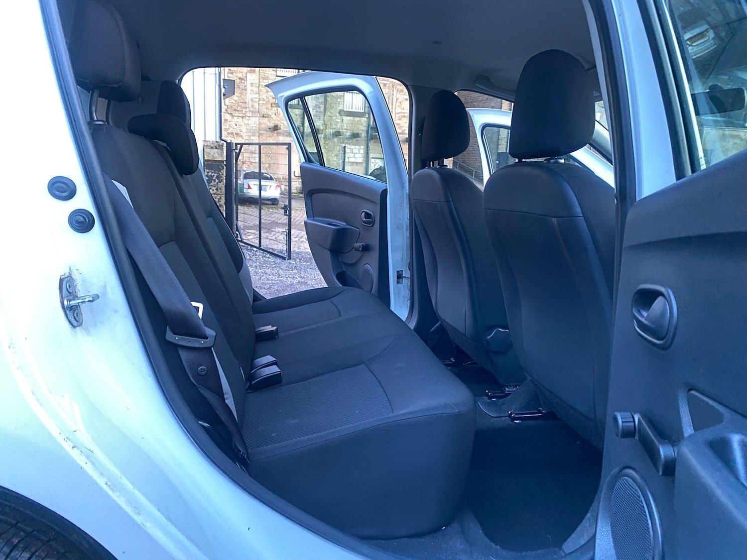 Used Dacia Sandero 2014 for sale - 77162790: Photo 3