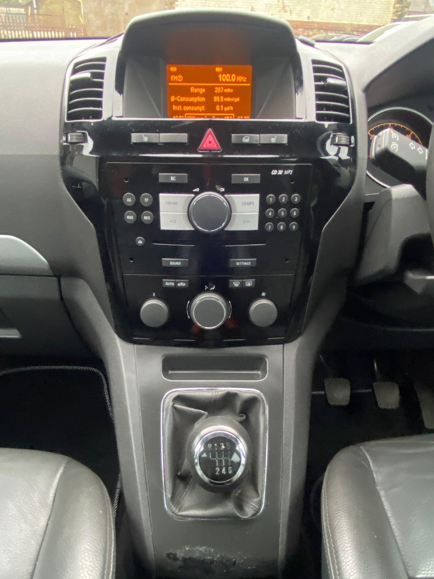 Used Vauxhall Zafira 2011 for sale - 77345322: Photo 19