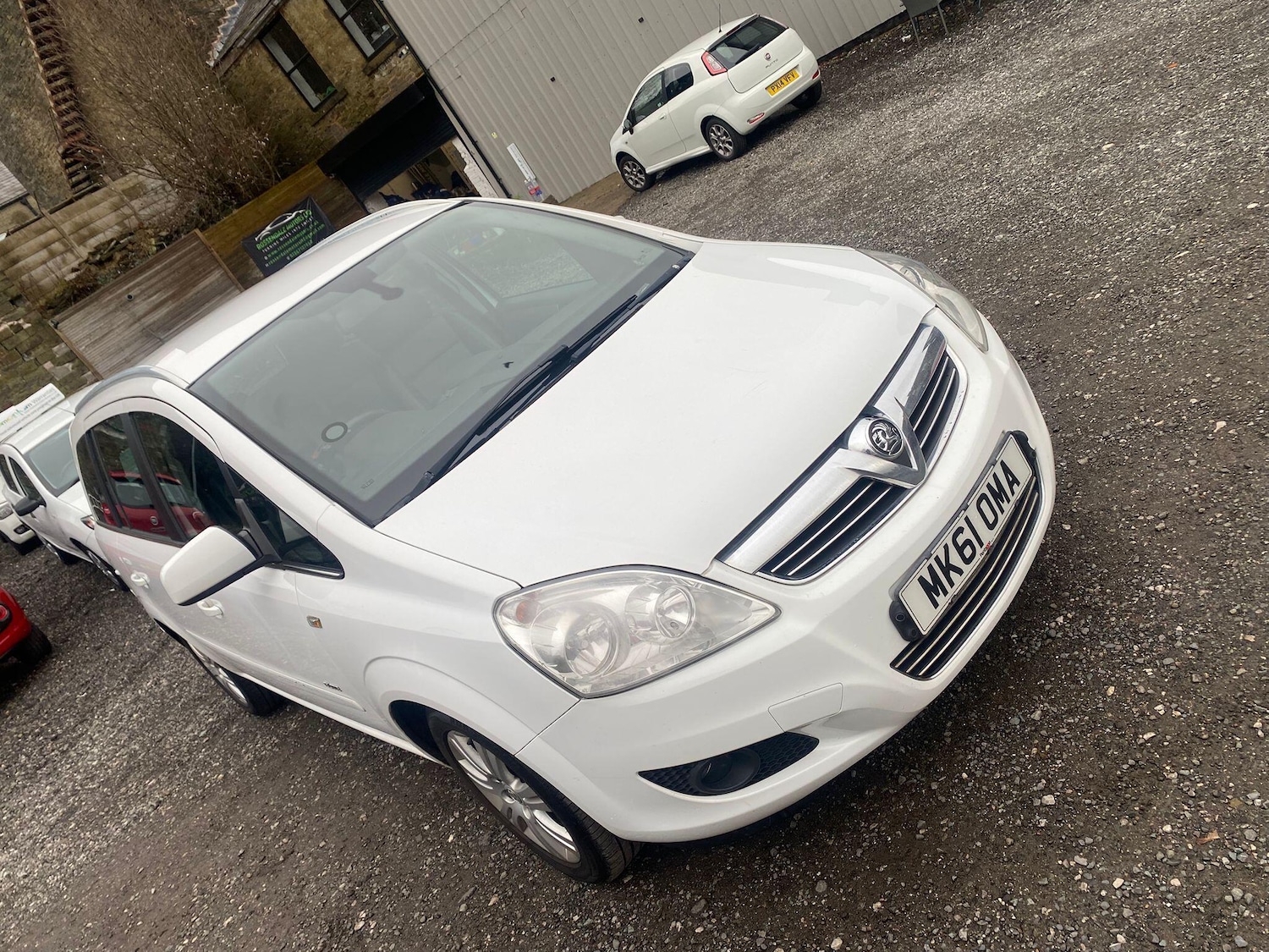 Used Vauxhall Zafira 2011 for sale - 77345322: Photo 2
