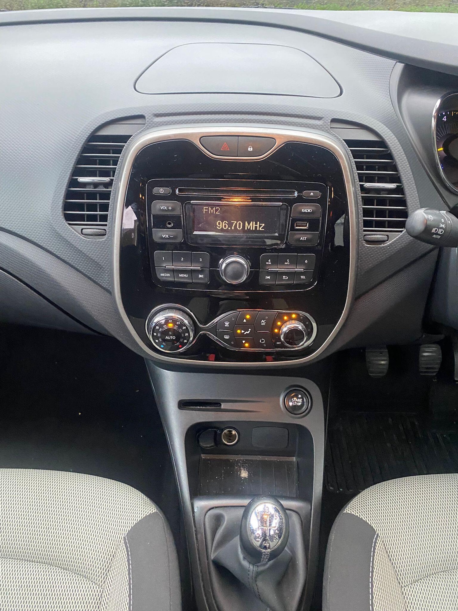 Used Renault Captur 2013 for sale - 76592889: Photo 17
