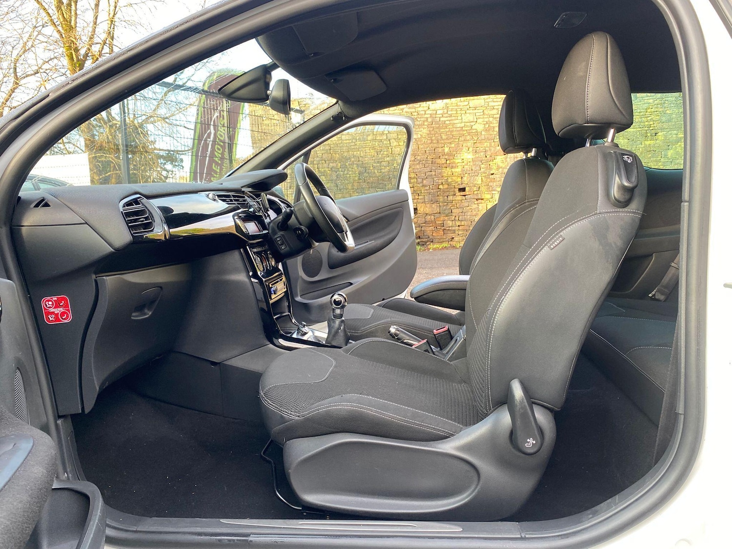 Used Citroen DS3 2013 for sale - 76913384: Photo 15