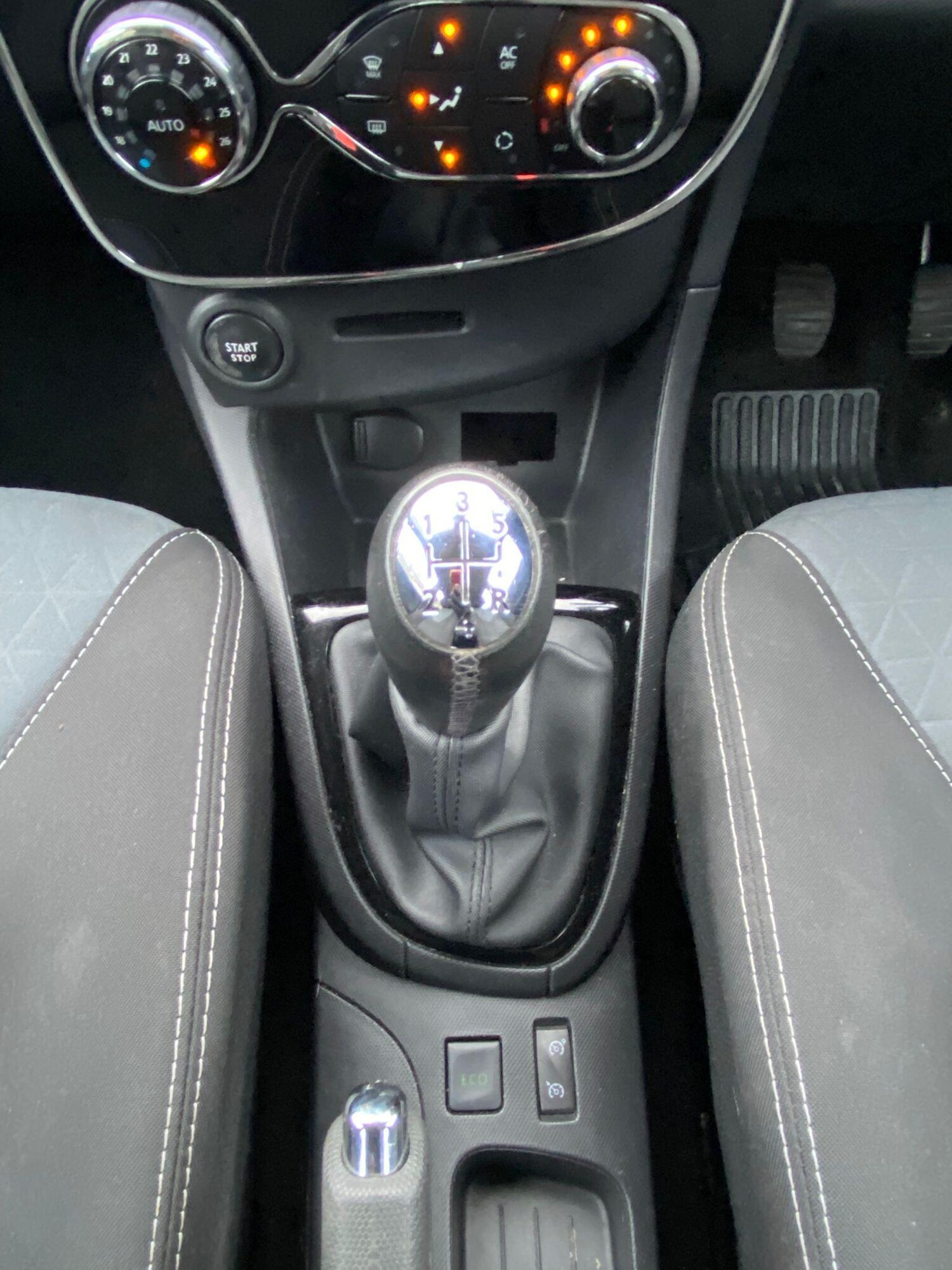 Used Renault Clio 2014 for sale - 77386372: Photo 20