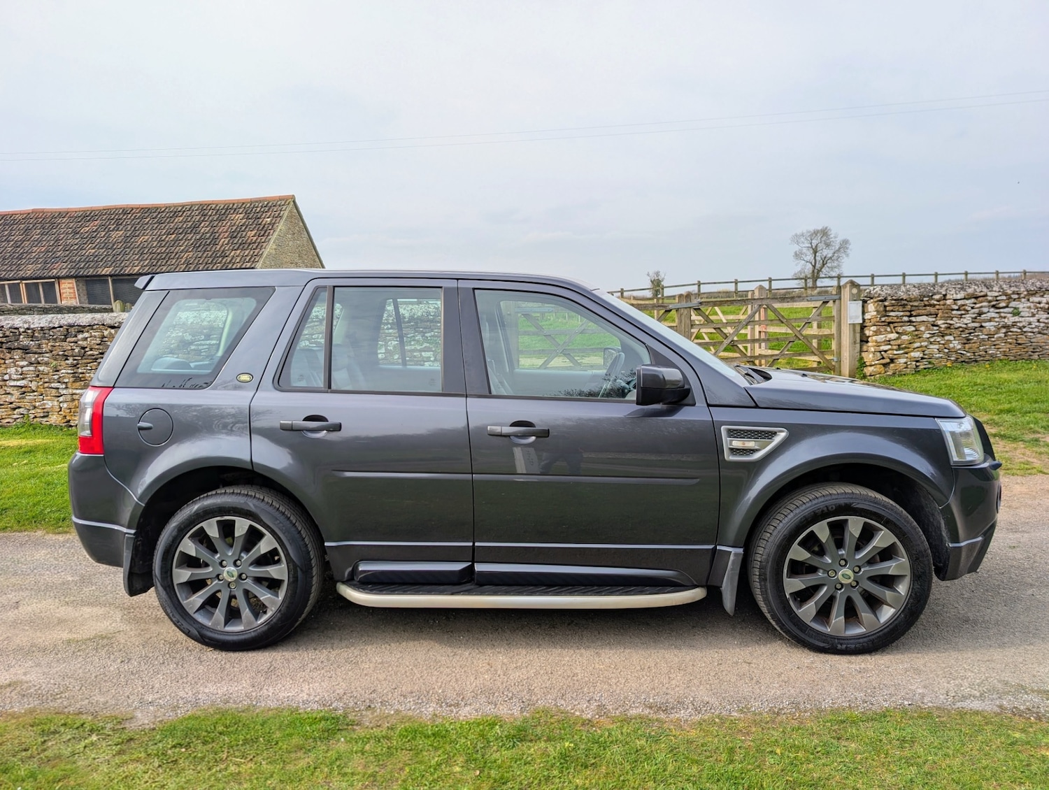 Used Land Rover Freelander 2010 for sale - 77997187: Photo 4
