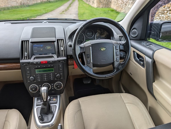 Used Land Rover Freelander 2 2010 for sale - 76231079: Photo 13
