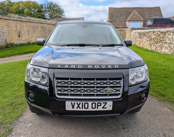 Used Land Rover Freelander 2 2010 for sale - 76231079: Photo 2