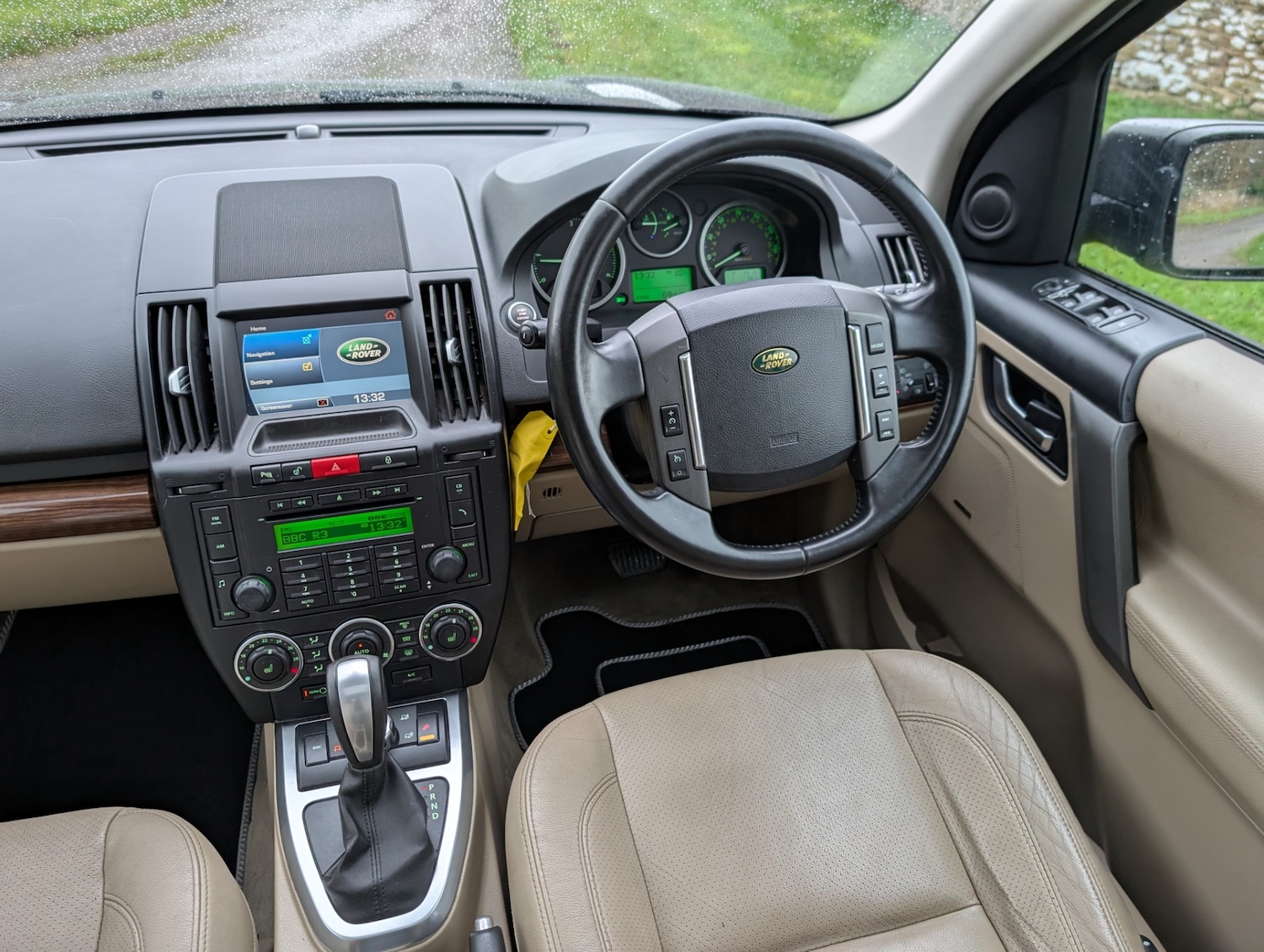 Used Land Rover Freelander 2010 for sale - 76948645: Photo 14