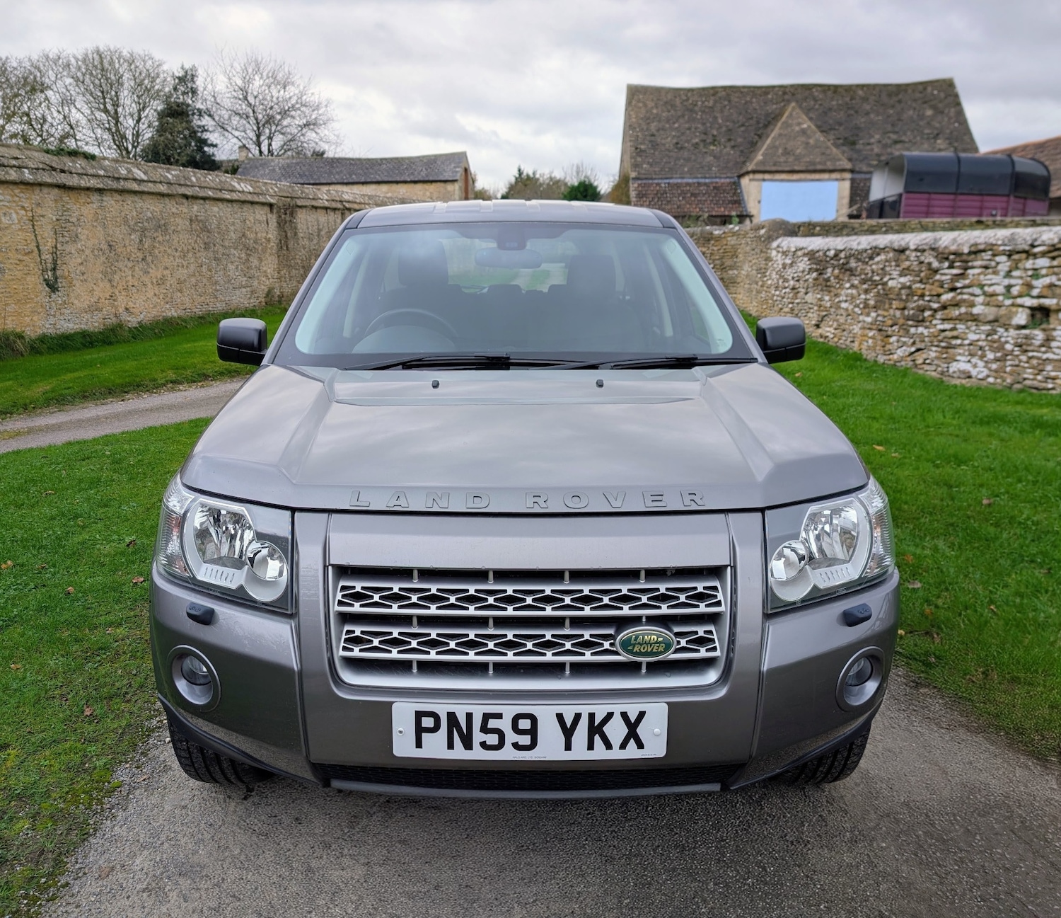 Used Land Rover Freelander 2 2010 for sale - 76625166: Photo 2