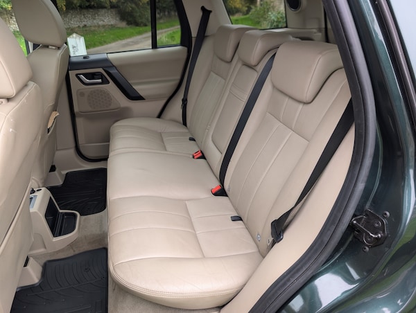 Used Land Rover Freelander 2 2011 for sale - 76273255: Photo 12