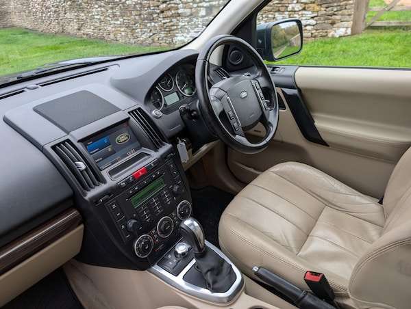 Used Land Rover Freelander 2 2011 for sale - 76273255: Photo 14