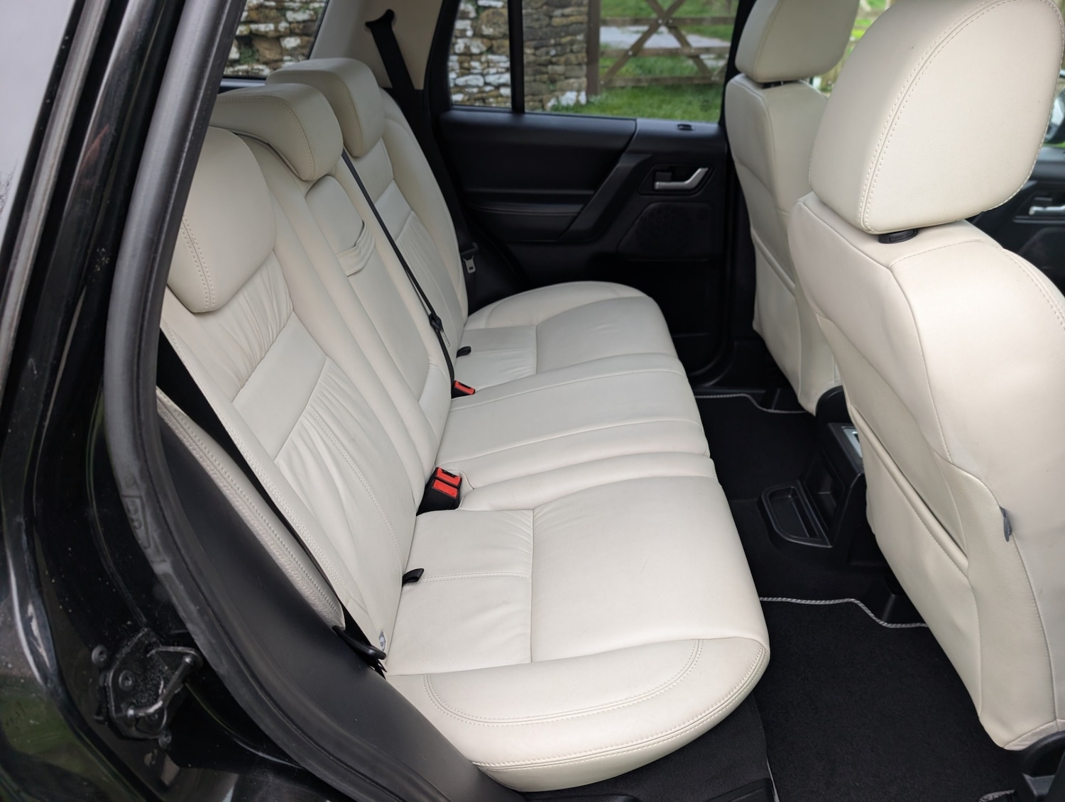 Used Land Rover Freelander 2011 for sale - 77210704: Photo 11