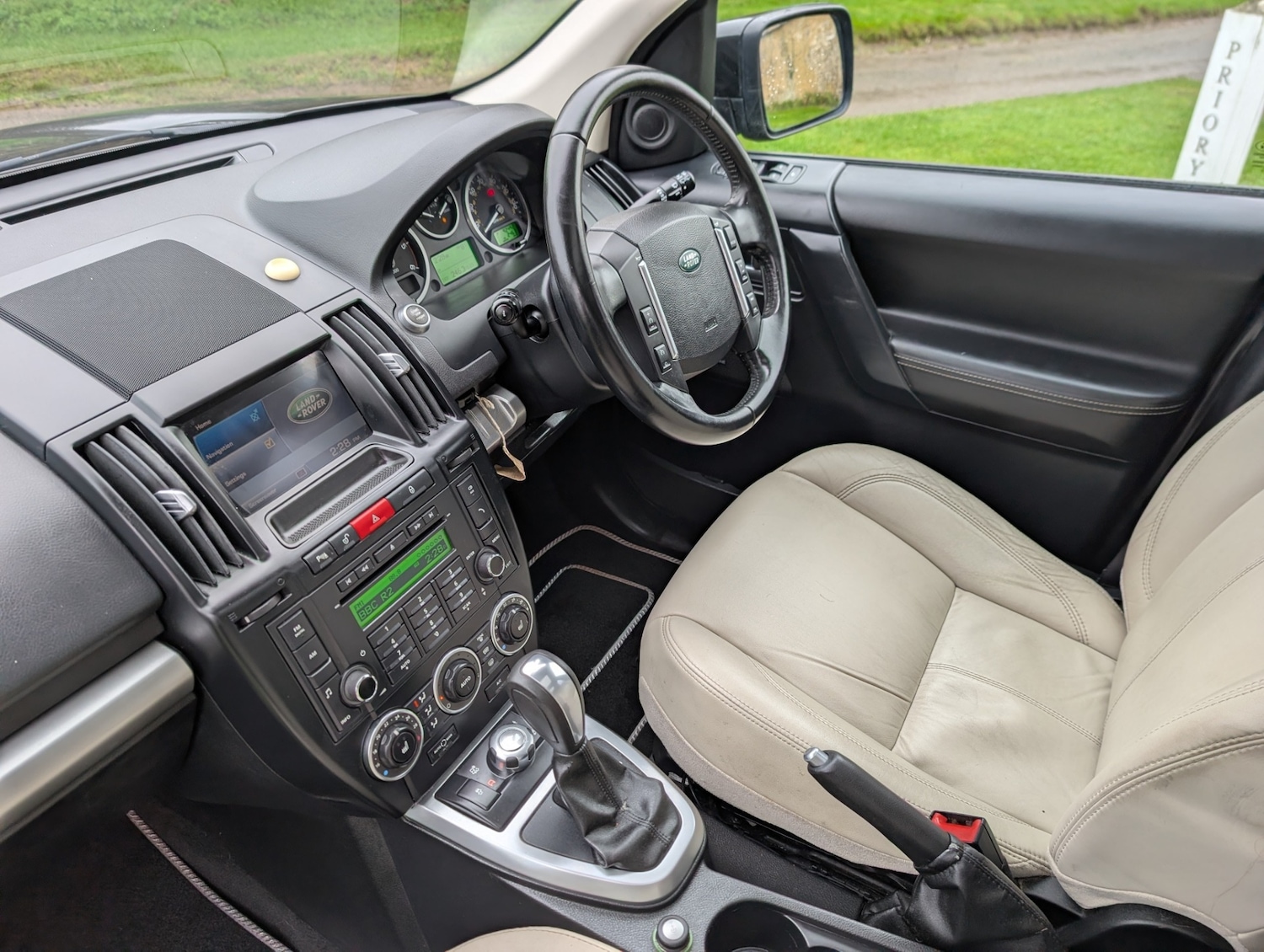 Used Land Rover Freelander 2011 for sale - 77210704: Photo 14