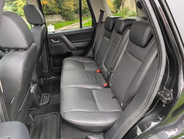 Used Land Rover Freelander 2 2010 for sale - 76285983: Photo 11