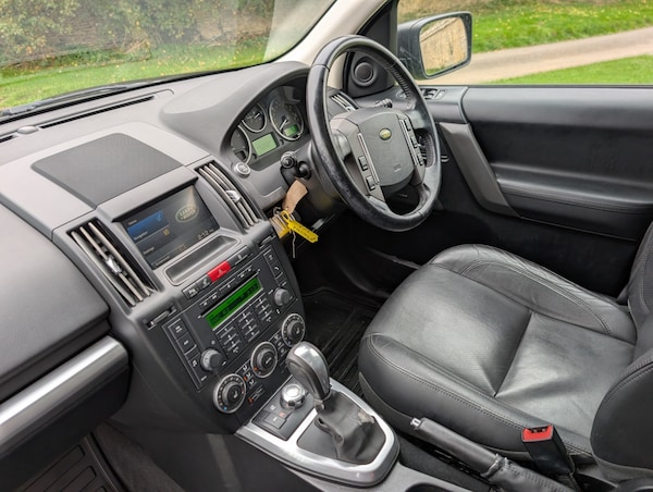 Used Land Rover Freelander 2 2010 for sale - 76285983: Photo 13