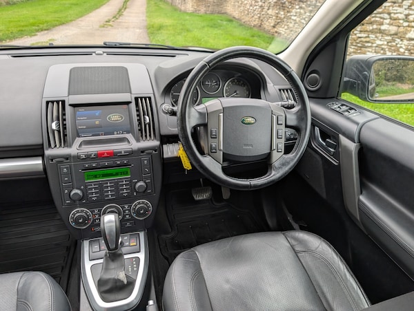 Used Land Rover Freelander 2 2010 for sale - 76285983: Photo 14