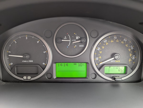 Used Land Rover Freelander 2 2010 for sale - 76285983: Photo 15