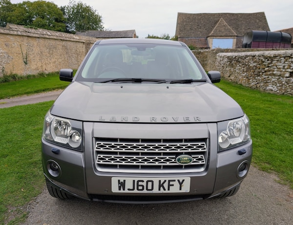 Used Land Rover Freelander 2 2010 for sale - 76116687: Photo 2