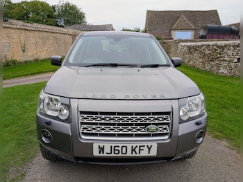 Used Land Rover Freelander 2 2010 for sale - 76116687: Photo 2