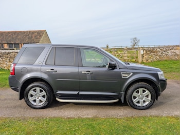 Used Land Rover Freelander 2011 for sale - 77599944: Photo