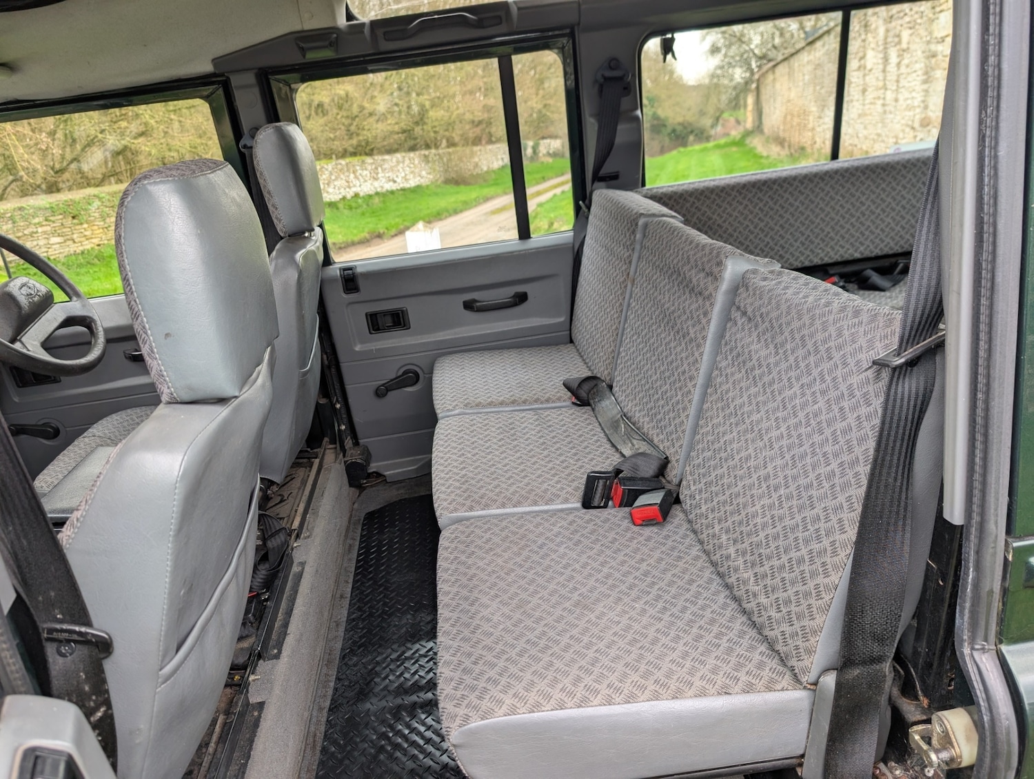 Used Land Rover Defender 110 1999 for sale - 77668093: Photo 11