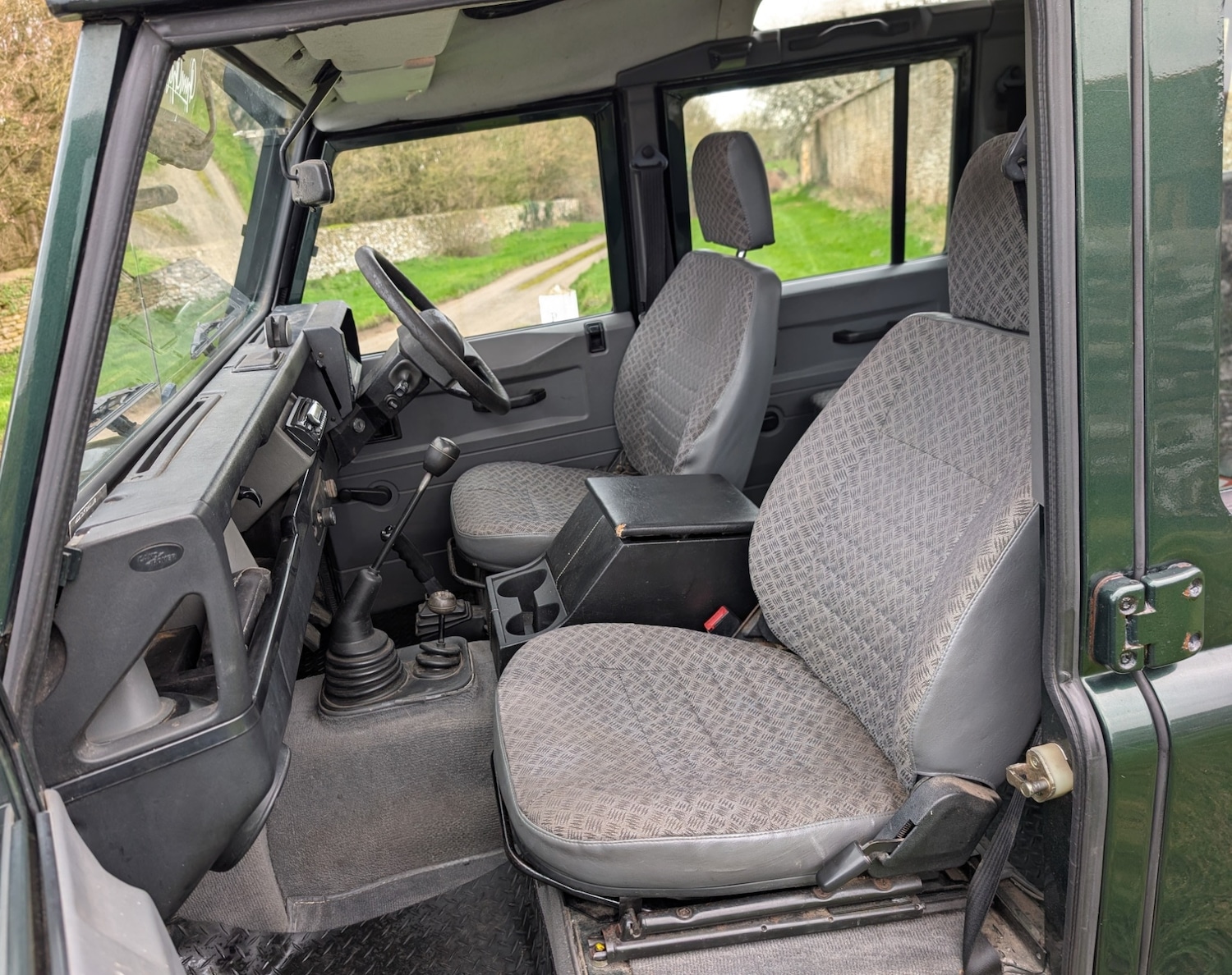 Used Land Rover Defender 110 1999 for sale - 77668093: Photo 13