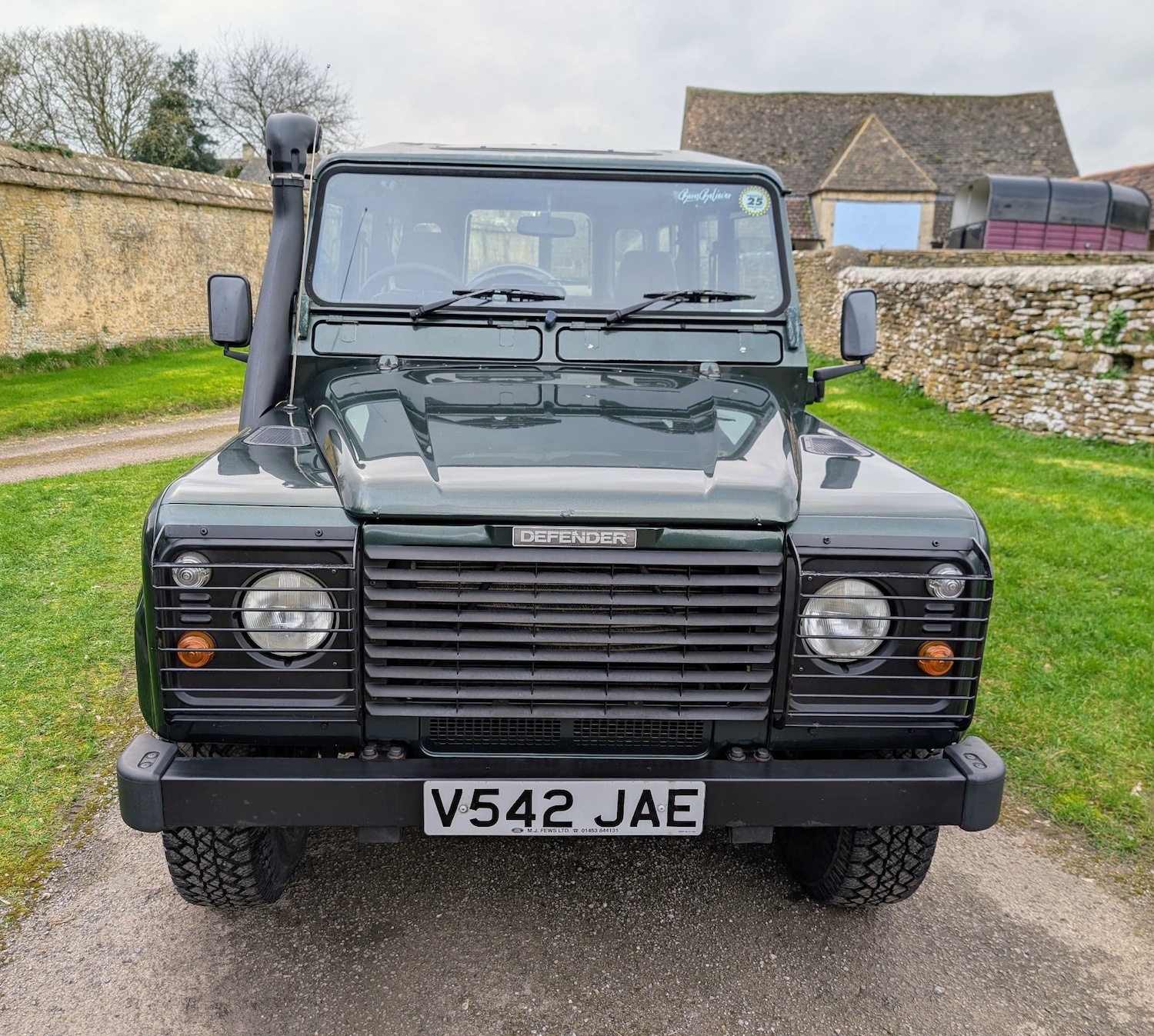 Used Land Rover Defender 110 1999 for sale - 77668093: Photo 2