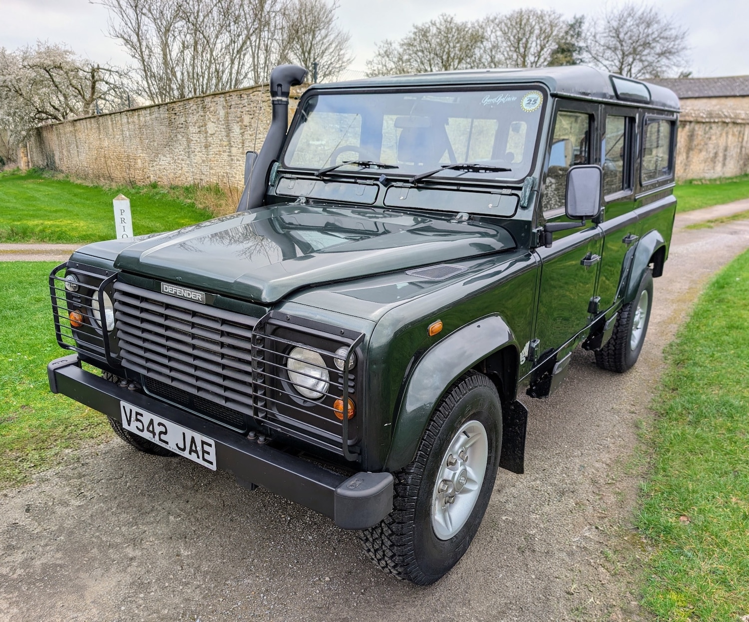 Used Land Rover Defender 110 1999 for sale - 77668093: Photo 3