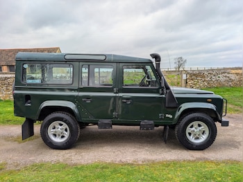 Used Land Rover Defender 110 1999 for sale - 77668093: Photo