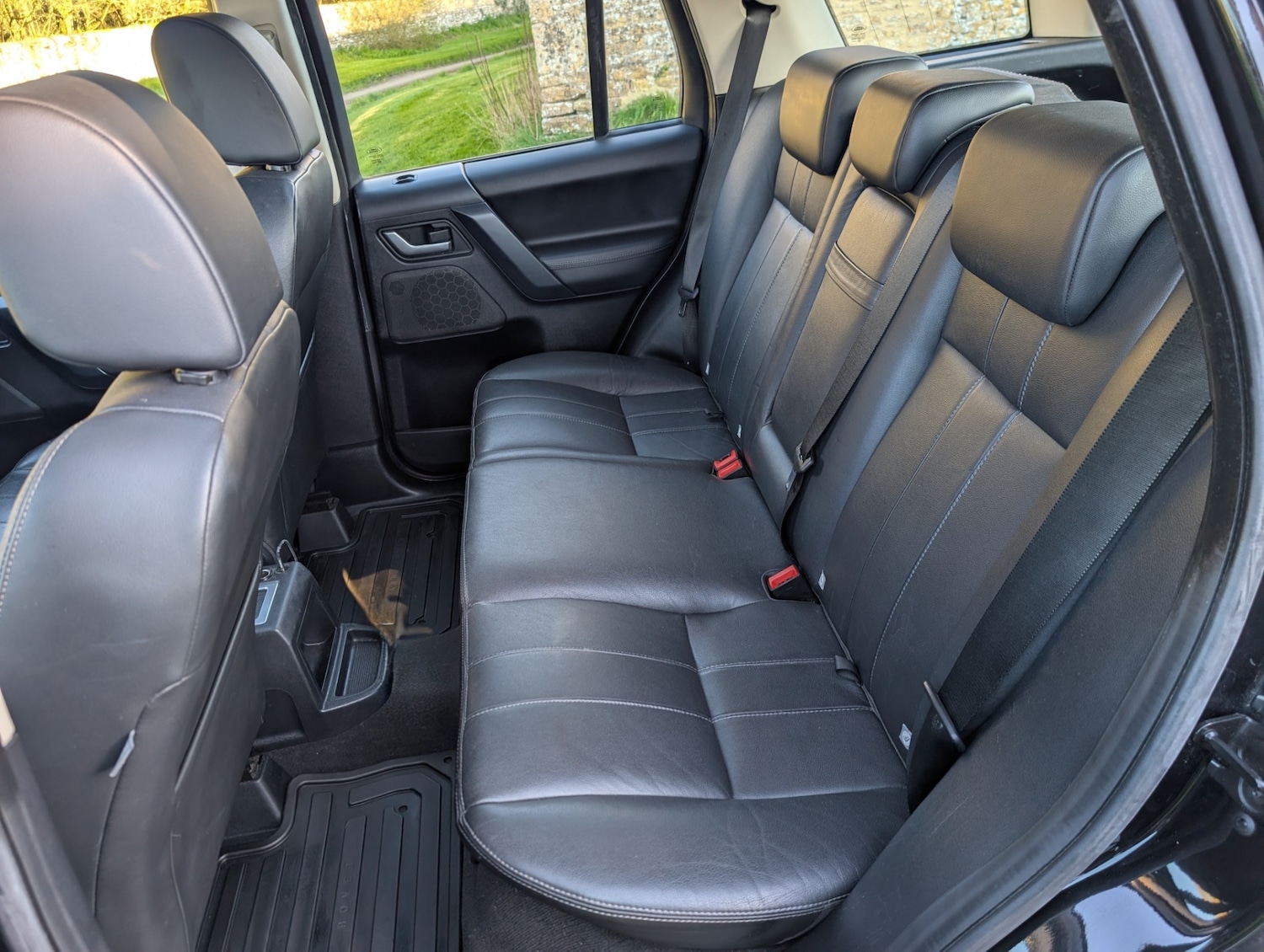 Used Land Rover Freelander 2 2011 for sale - 77976890: Photo 12