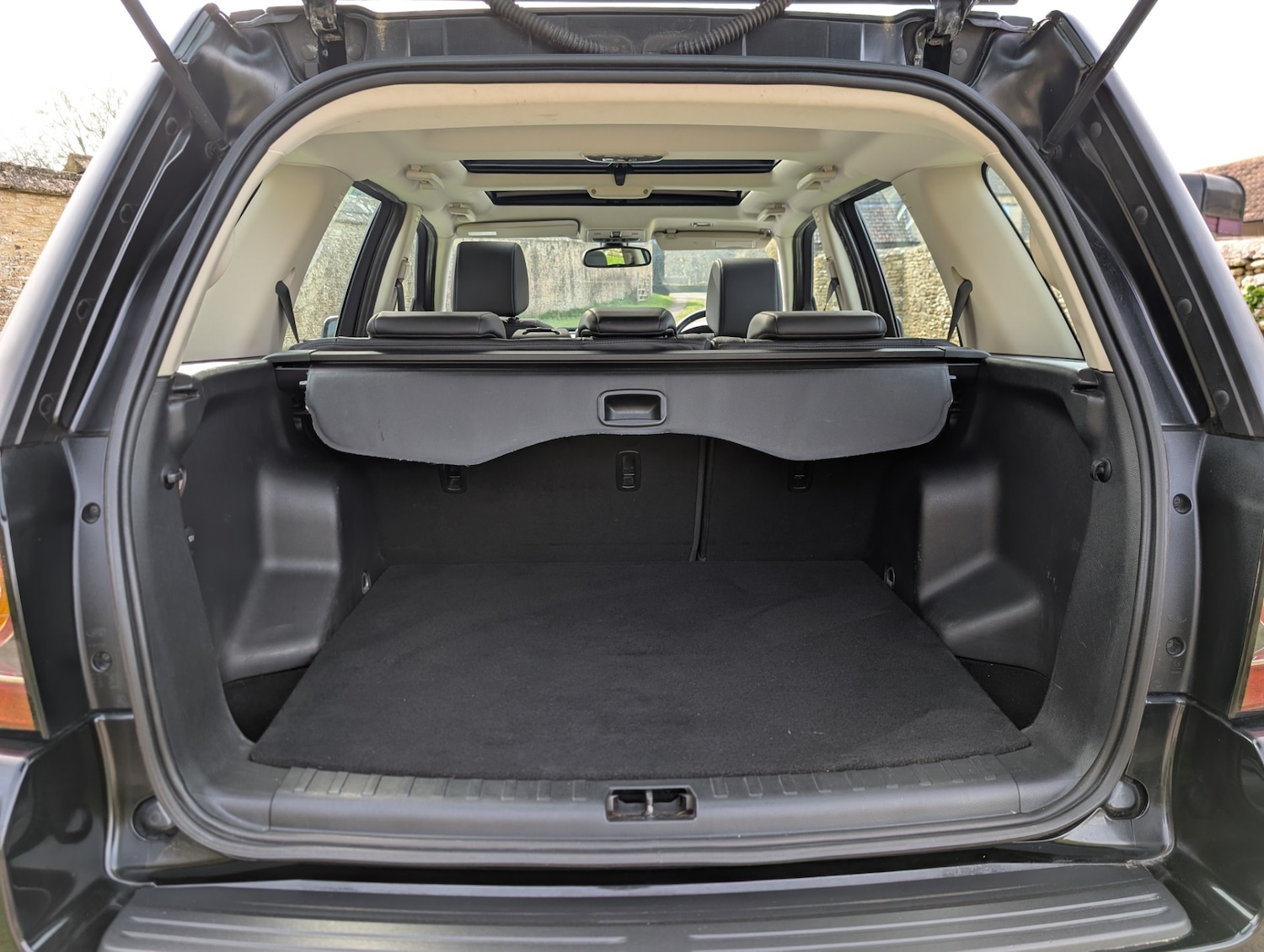 Used Land Rover Freelander 2 2011 for sale - 77976890: Photo 9