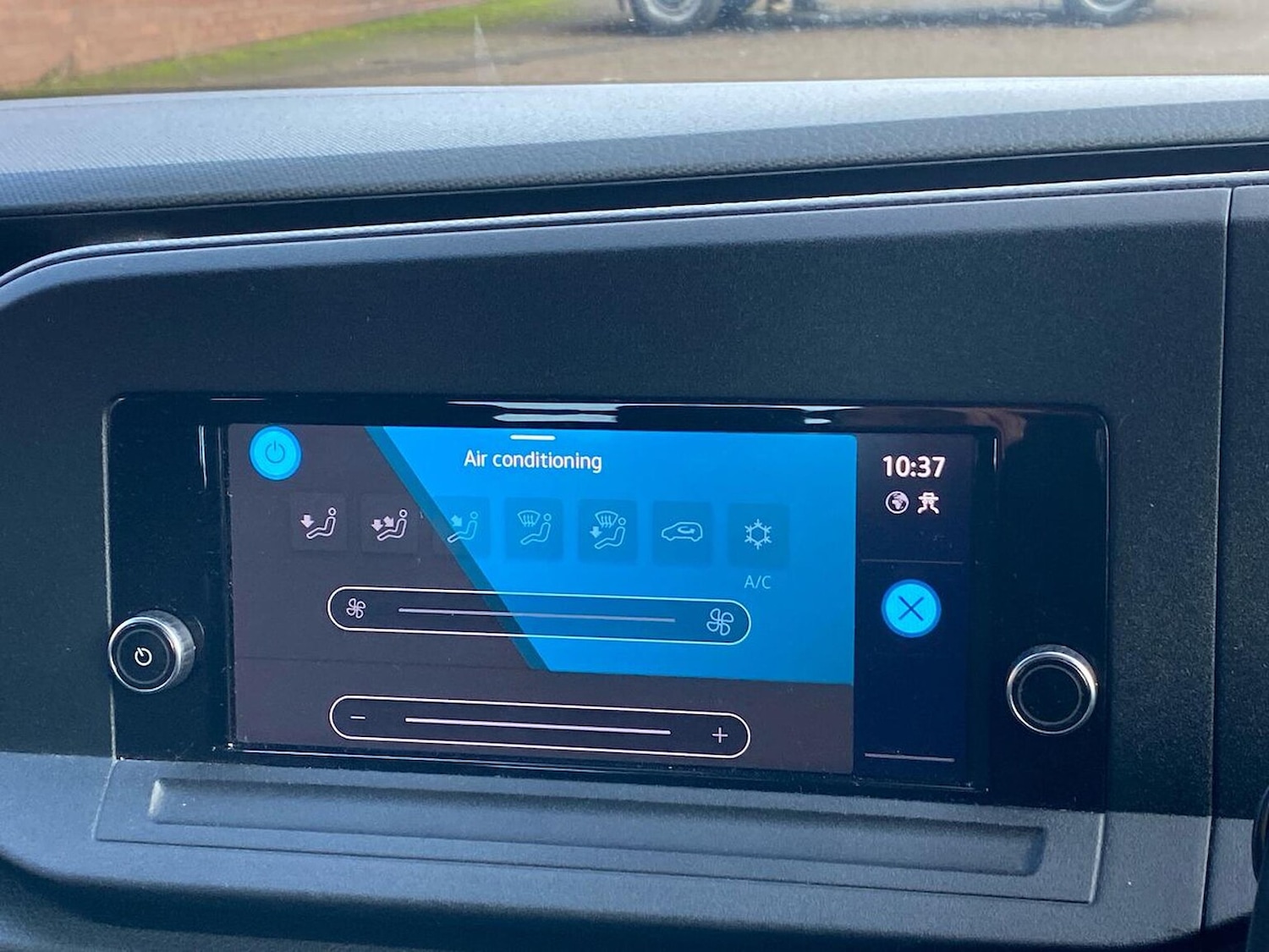 Used Volkswagen Caddy Maxi 2022 for sale - 77603732: Photo 12