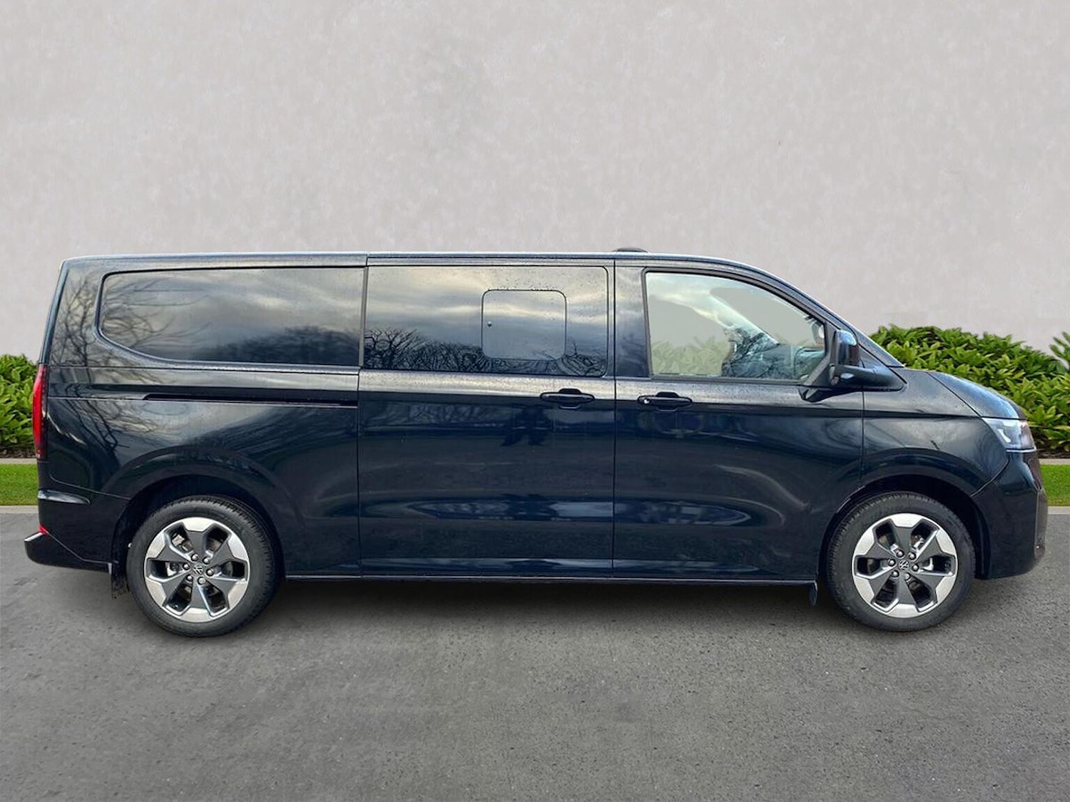 Used Volkswagen Transporter 2025 for sale - 77528856: Photo 3