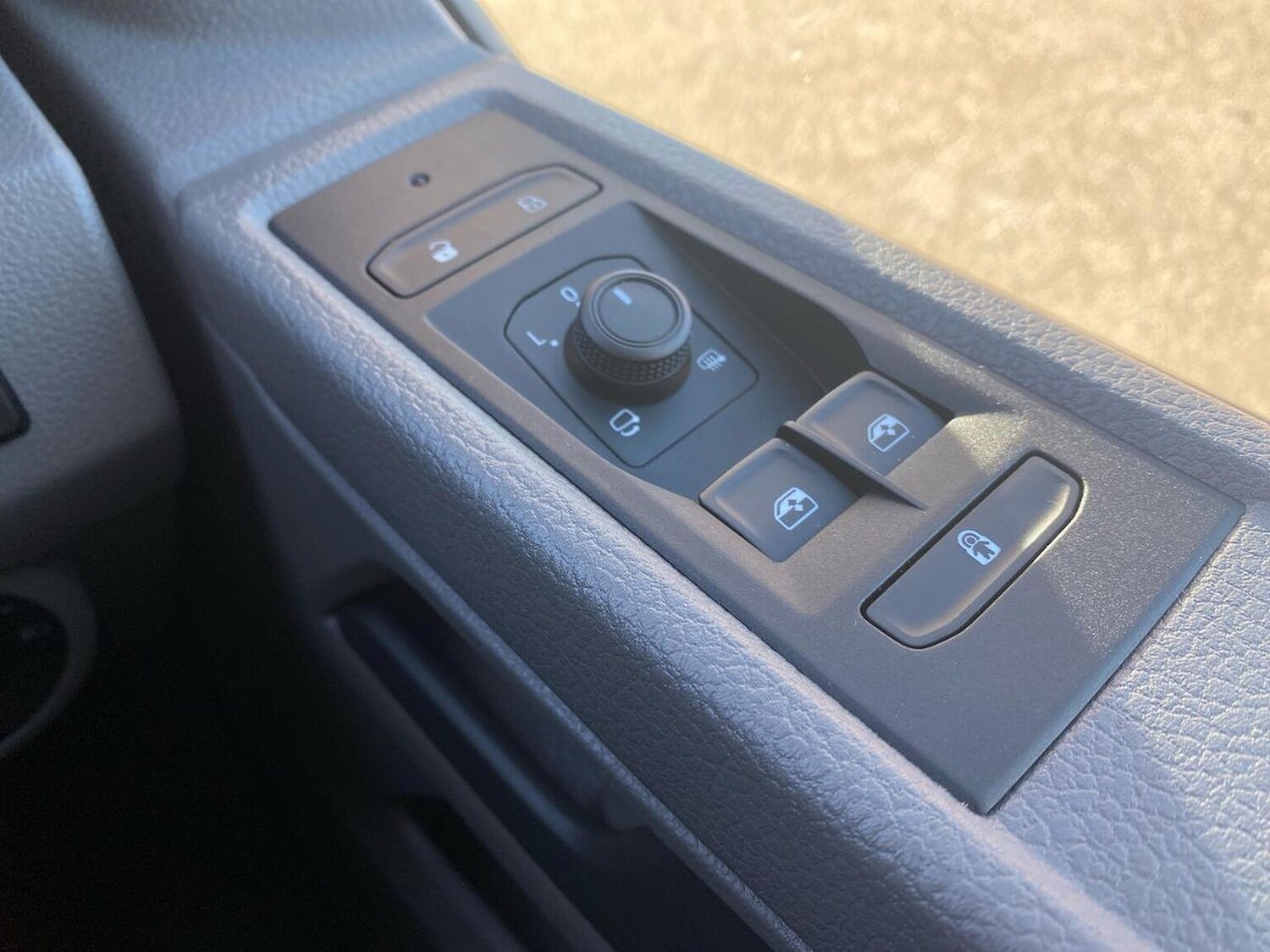 Used Volkswagen Transporter 2024 for sale - 75956639: Photo 30