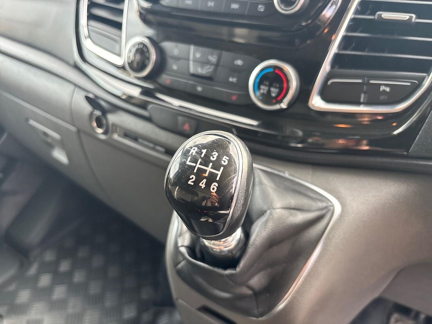 Used Ford Transit Custom 2019 for sale - 77896318: Photo 13