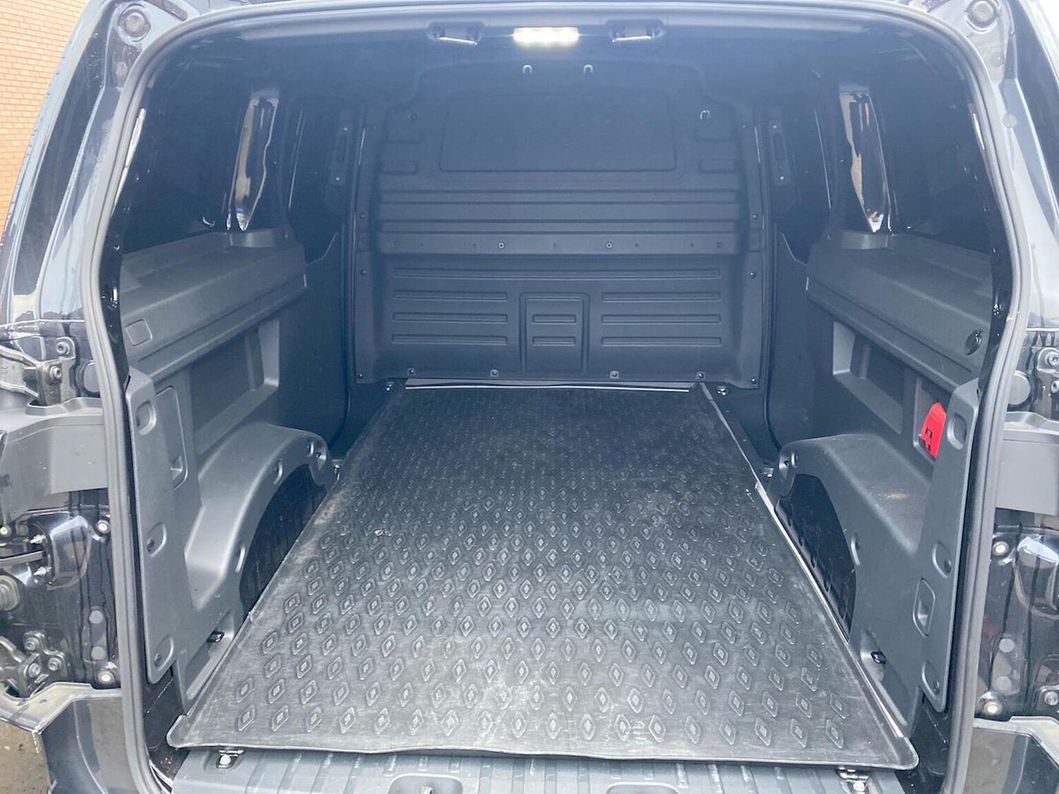 Used Volkswagen ID.Buzz 2024 for sale - 76963458: Photo 19