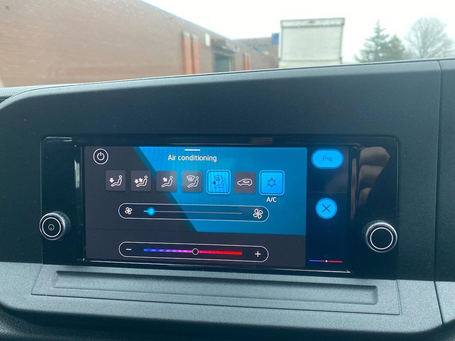 Used Volkswagen Caddy Maxi 2022 for sale - 77603707: Photo 12