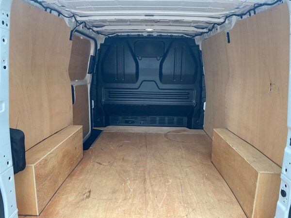 Used Volkswagen Transporter 2025 for sale - 76305439: Photo 18