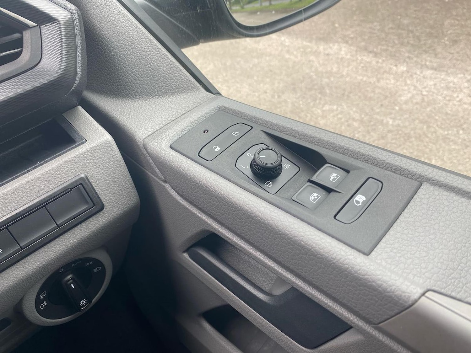 Used Volkswagen Transporter 2024 for sale - 76490580: Photo 27