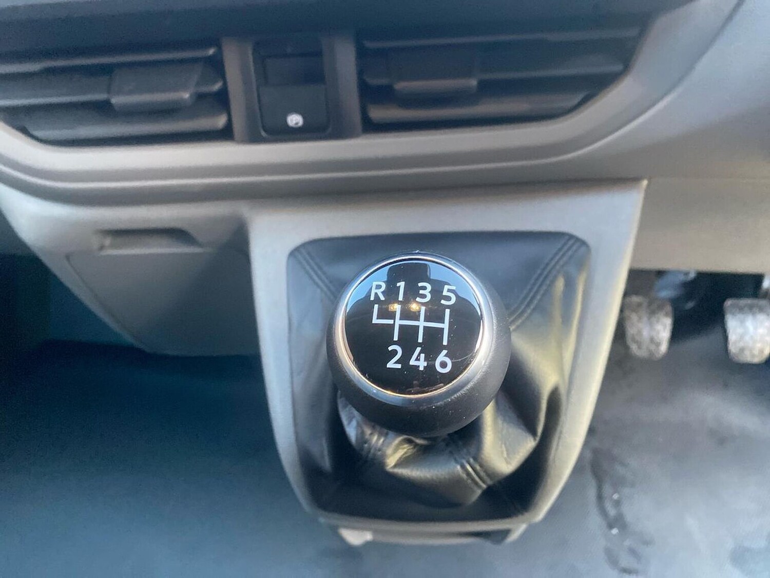 Used Volkswagen Transporter 2025 for sale - 76699518: Photo 13