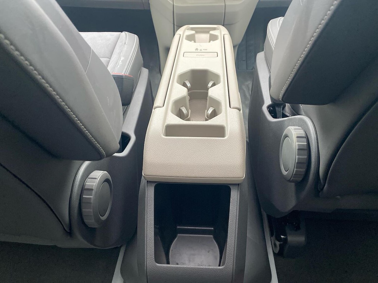 Used Volkswagen Multivan 2025 for sale - 76547722: Photo 35