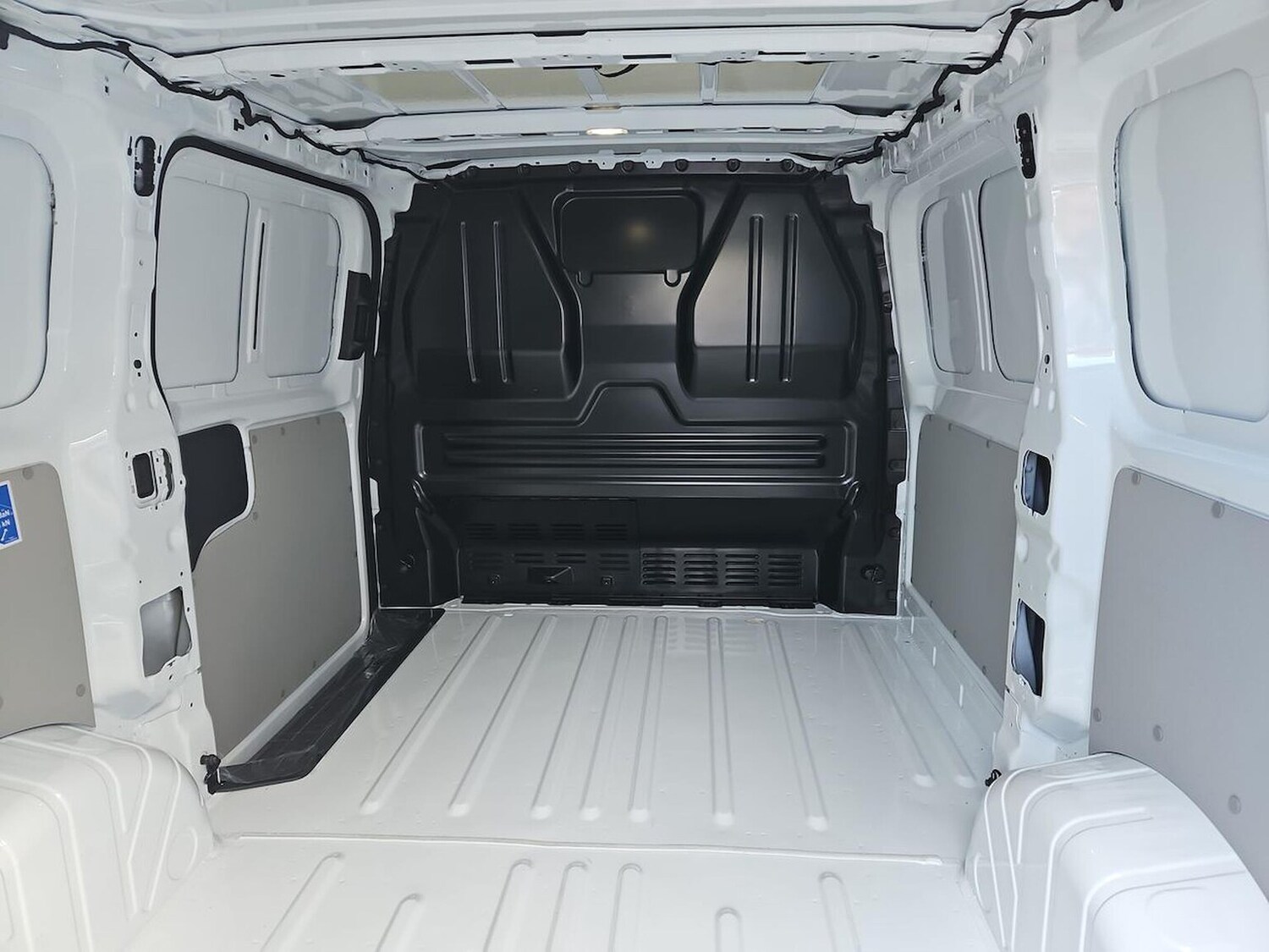 Used Volkswagen Transporter 2025 for sale - 77567700: Photo 17