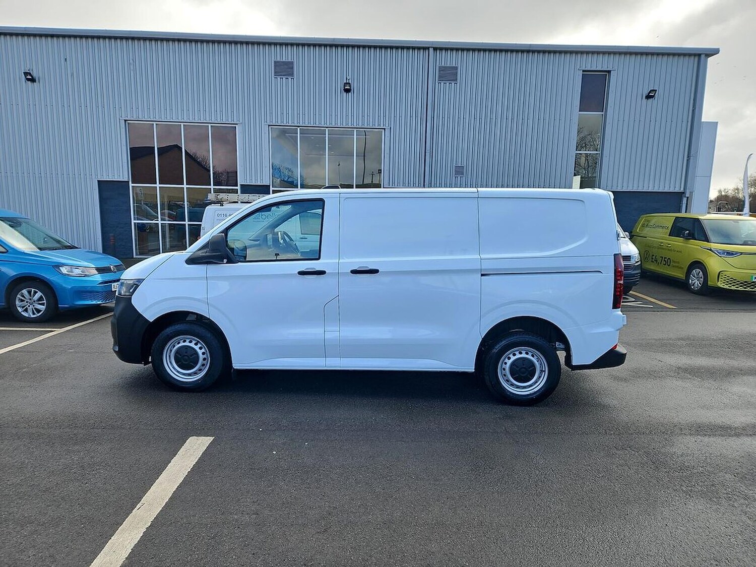 Used Volkswagen Transporter 2025 for sale - 77567700: Photo 19