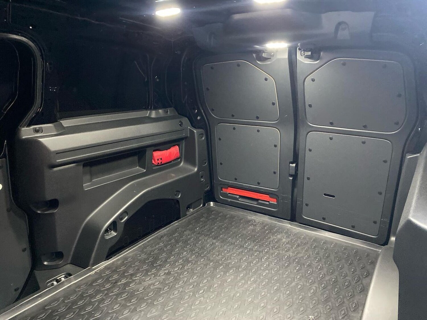 Used Volkswagen ID.Buzz 2024 for sale - 77487925: Photo 29