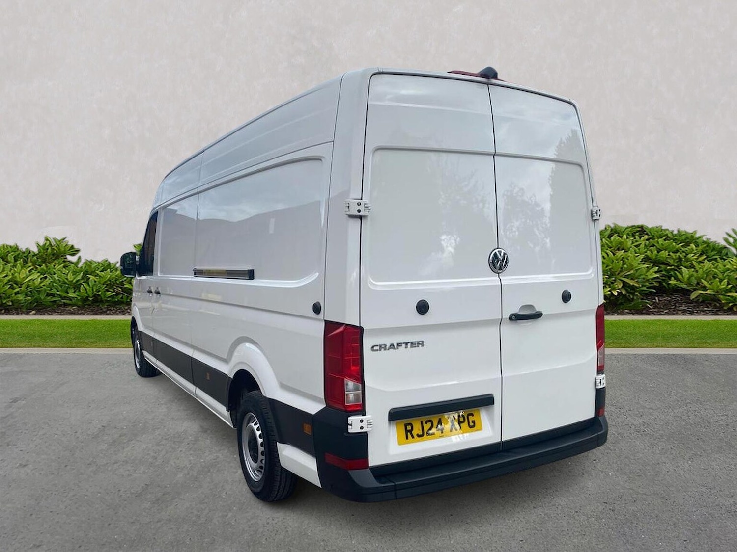 Used Volkswagen Crafter 2024 for sale - 76011103: Photo 2