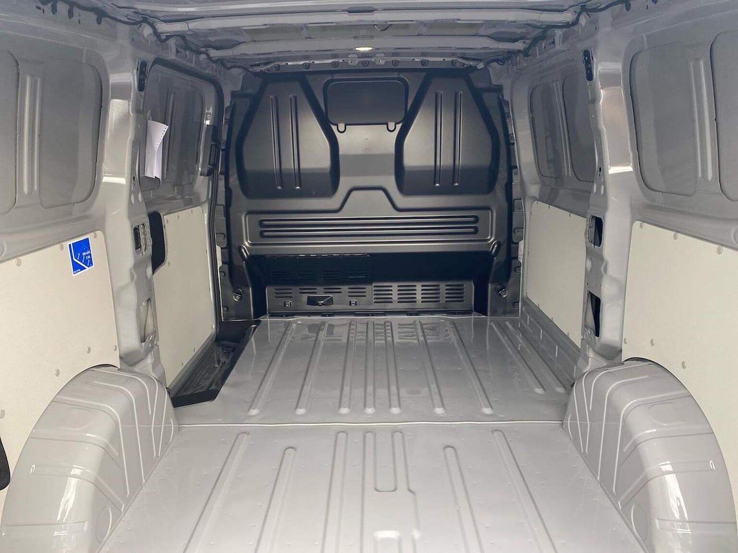 Used Volkswagen Transporter 2025 for sale - 76127220: Photo 8