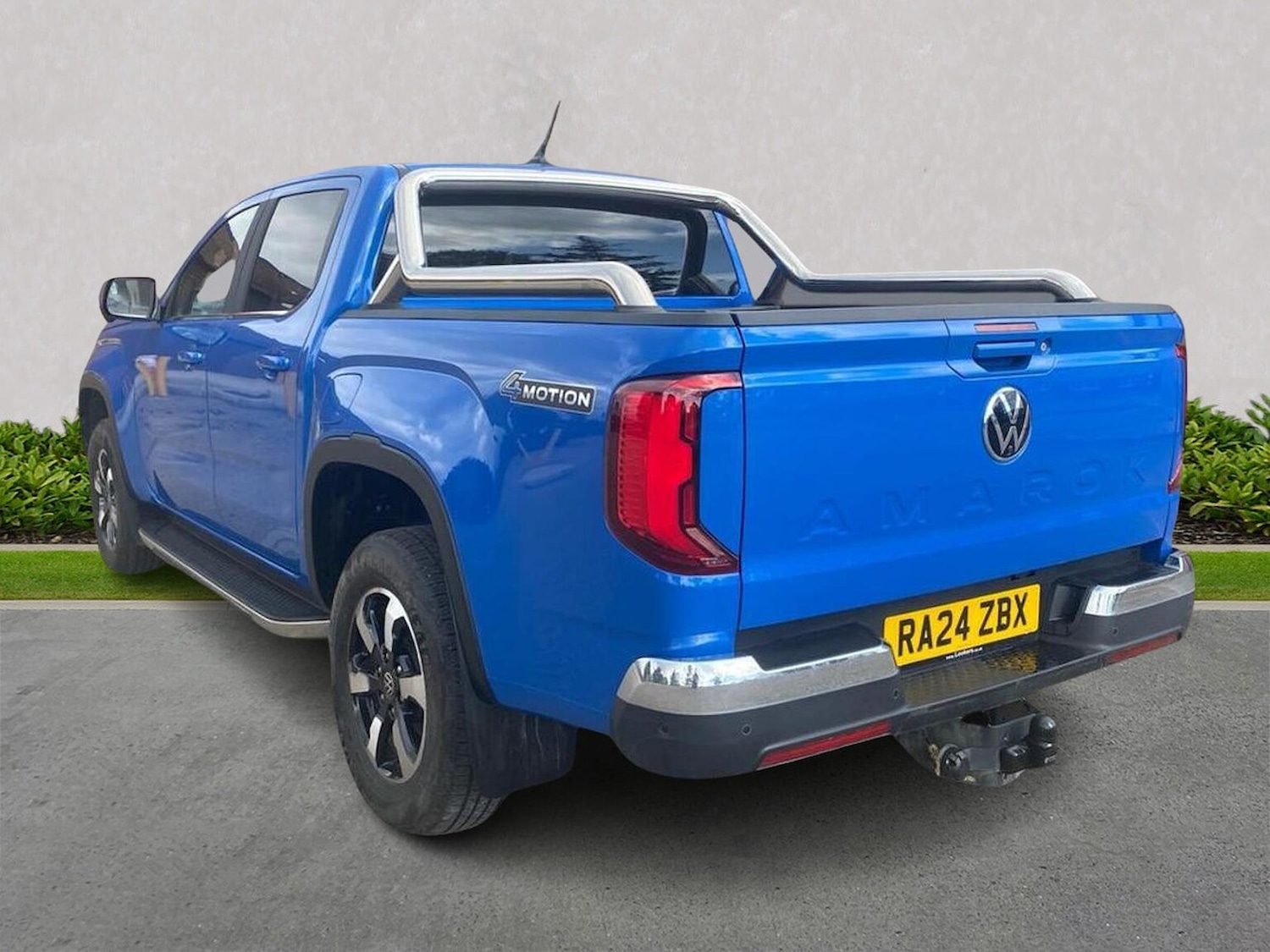Used Volkswagen Amarok 2024 for sale - 76193231: Photo 2