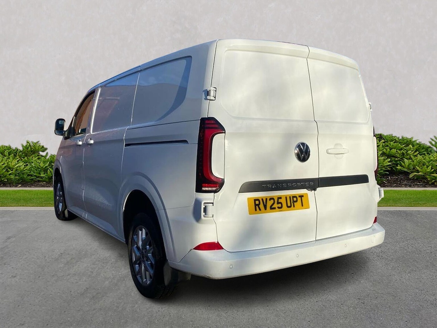 Used Volkswagen Transporter 2025 for sale - 77603702: Photo 2