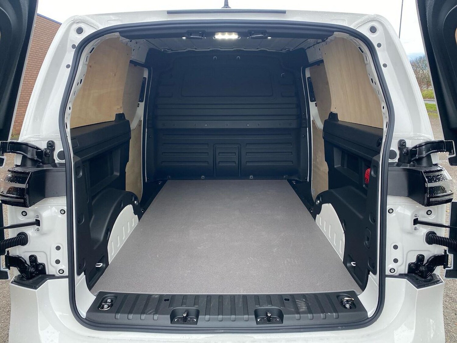 Used Volkswagen ID.Buzz 2025 for sale - 77487936: Photo 17